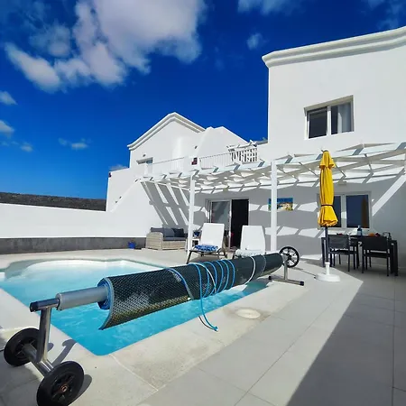 Feriehus Perla Blanca En Playa Blanca (Lanzarote)